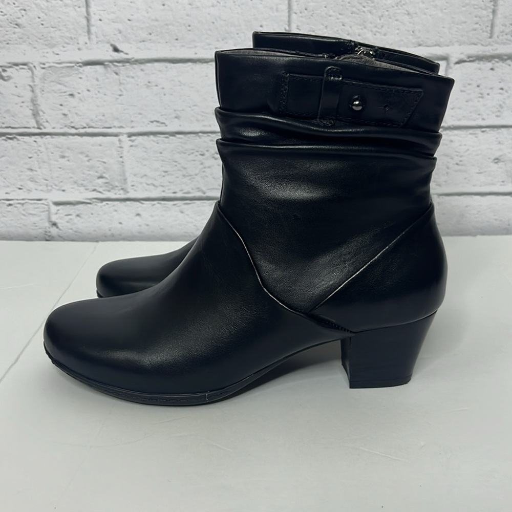 Earth Women's Calgary‎ Winnipeg Boot Size 6.5